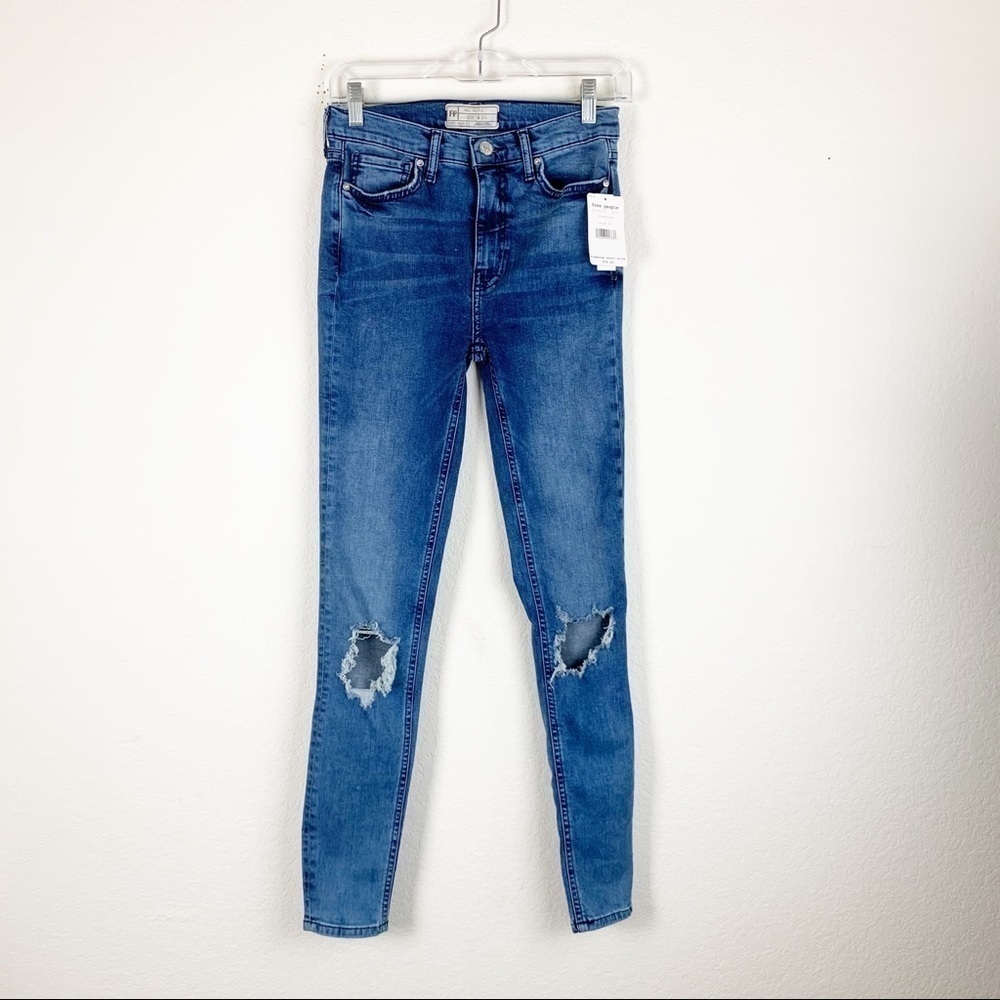 Free People | Busted Knee High Rise Jeans 27L
